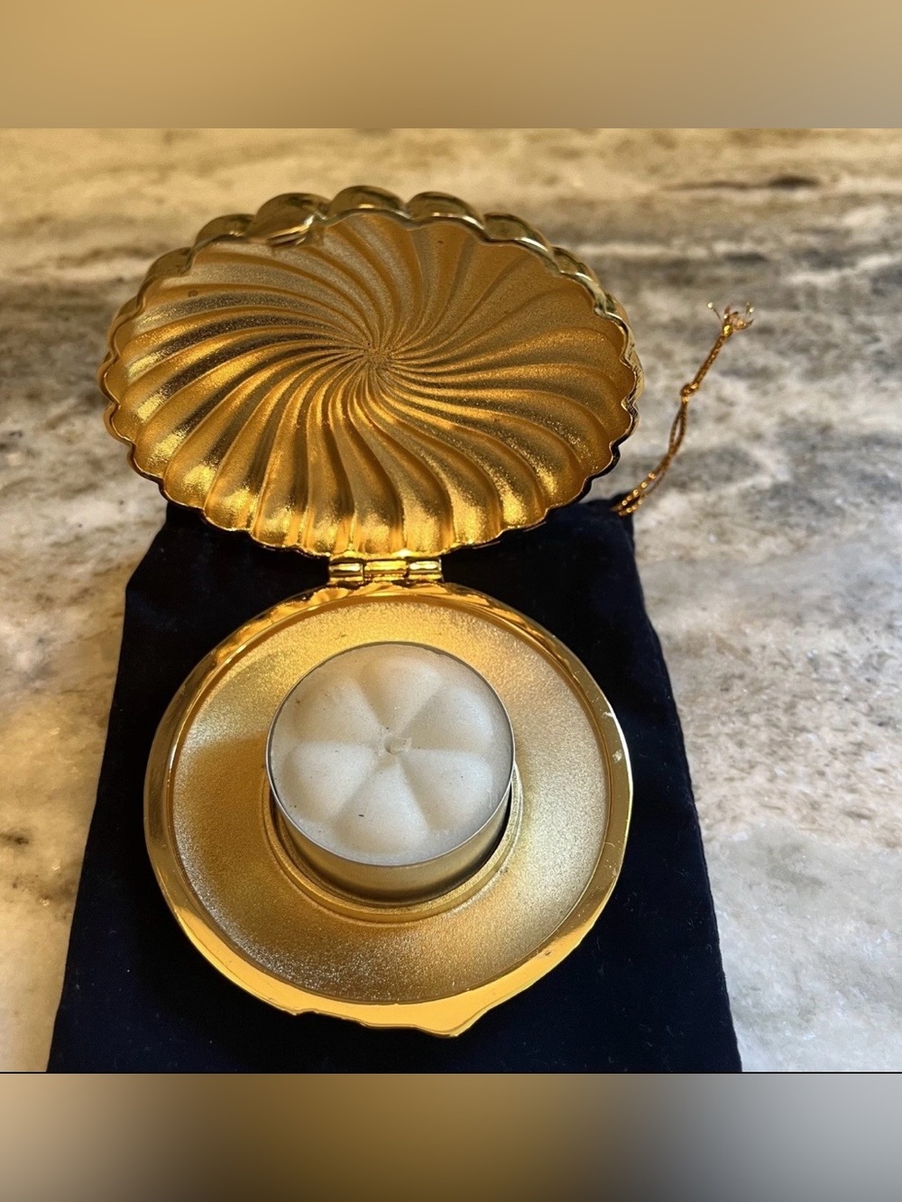 Vtg Partylite Gold Shell Tealight Candle Holder Clamshell Travel Compact Retired